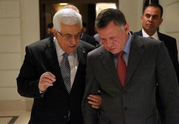 الملك يبحث مع عباس التطورات الخطيرة بالقدس وقطاع غزة