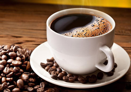 هل توجد علاقة بين شرب القهوة وأمراض القلب؟