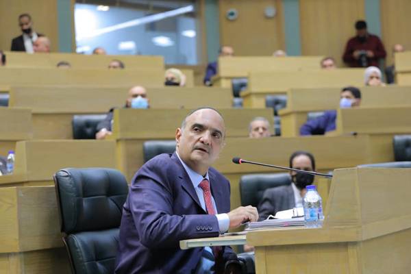 الخصاونة: لسنا من قماشة الليبرالية .. والعجارمة: لم الق العباءة