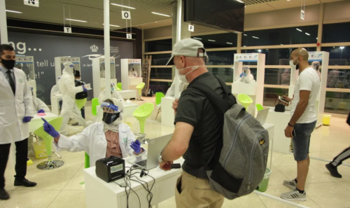 مسافرون يشيدون بمختبر كويست لاب ويشكرون الحكومة ووزارة الصحة على وجوده في المطار
