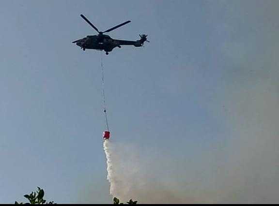 طائرات سلاح الجو تشارك في إطفاء حرائق في الأغوار الشمالية