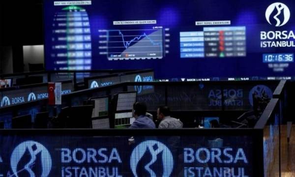 الليرة التركية تهبط إلى مستوى قياسي بعد دعوة اردوغان إلى خفض أسعار الفائدة