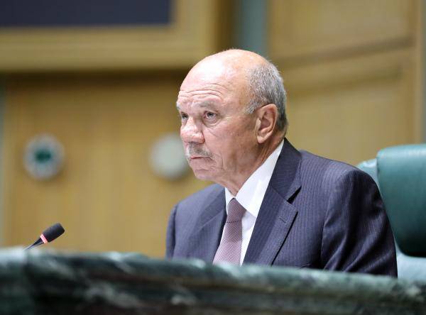 الفايز: ارتفاع نسبة الفقر والبطالة خطير