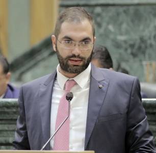 المحامي قيس زيادين يستنكر صمت النخب السياسية