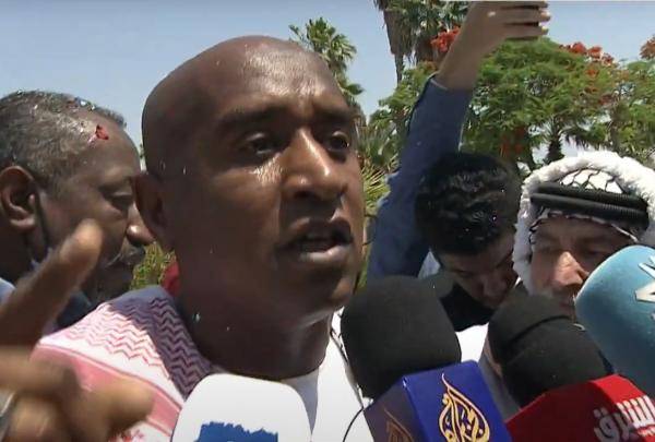 أول كلمات الأسير أبو جابر بعد وصوله إلى الأردن