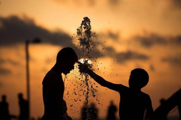 كتلة هوائية حارة نسبياً تؤثر على المملكة