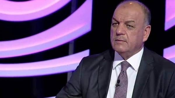 عدنان حمد خلفا لفيتال في تدريب النشامى