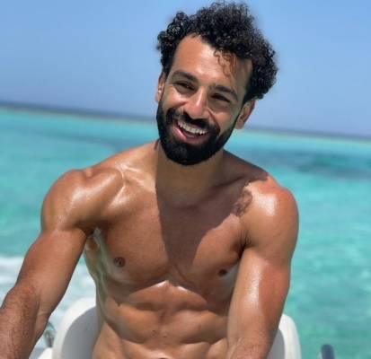 رغم الانتقادات.. محمد صلاح يعيد نشر التغريدة المحذوفة