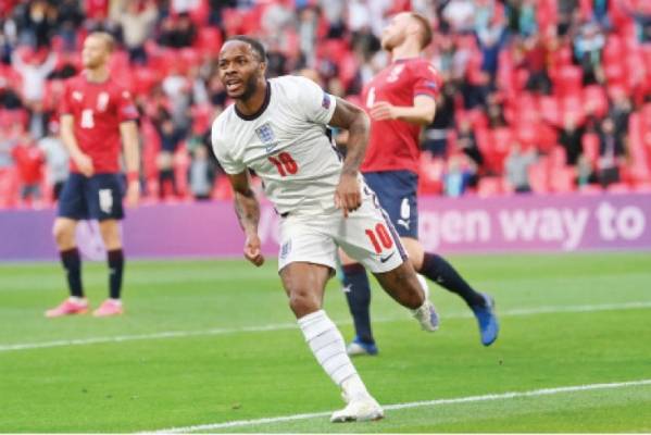 رايت متفائل بقدرة إنجلترا على إحراز اللقب