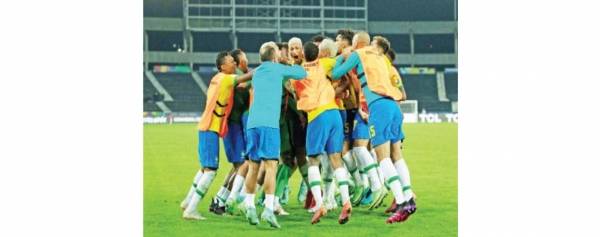 البرازيل تسعى لتـحــقــيـــق العــلامــــة الكــامــلــــة