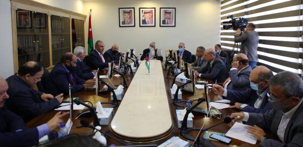 الشواربة: هيكلة لخطوط باصات عمّان وتعزيز بعضها بـ 51 كمشغل دولي و49 محلي