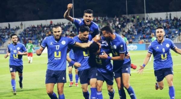 الرمثا يقلب الطاولة على الوحدات في ليلة البطاقات الحمراء