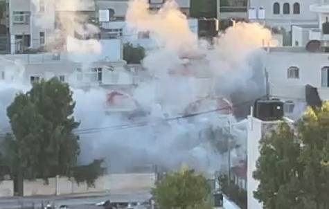 قوات الاحتلال تفجر منزل الاسير منتصر الشلبي