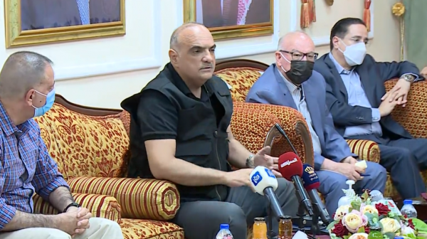 الخصاونة يوجه بإلغاء نظام باك تو باك