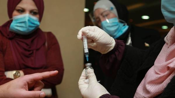 مراكز تطعيم من تزيد أعمارهم عن 30 عاما الجمعة  اسماء