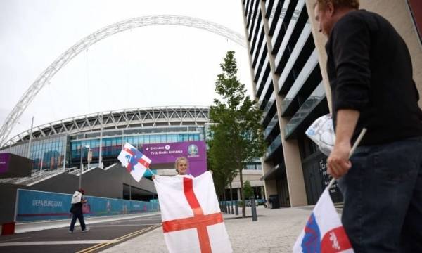 اليويفا يعاقب إنكلترا بسبب سلوك جمهورها منذ 28 دقيقة