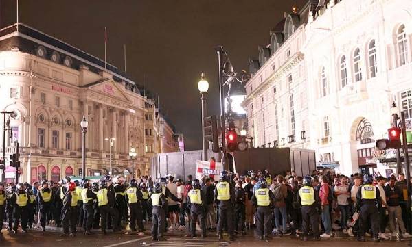 خسارة إنكلترا أمام إيطاليا في كأس الأمم الأوروبية تطلق موجة إساءات عنصرية