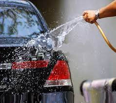 غرامات مالية على مستخدمي البربيش بغسيل الارصفة والسيارات