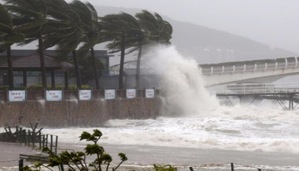 الإعصار سيمباكا يضرب جنوب الصين