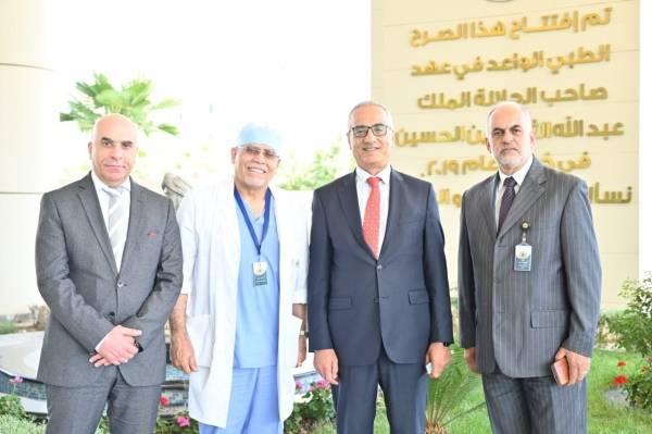 خريس و حياصات يرحبان بإنضمام الدكتور فراس رحال الى اسرة المستشفى الكندي