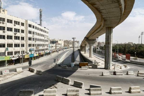 الأزمات تجيب عن عودة الحظر