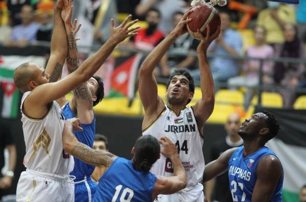 الأردن يهزم الفلبين ويواجه مصر في نهائي كأس الملك لكرة السلة