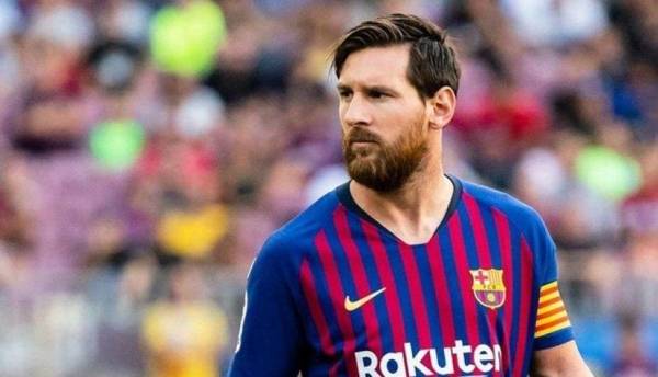 هل يشارك ميسي في تدريبات برشلونة دون عقد؟