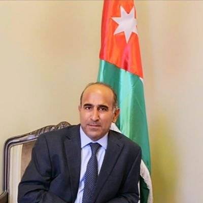 ضيف الله الفايز من ناطق في شارع المطار الى دبلوماسي في امستردام