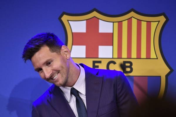 برشلونة يفجر مفاجأة جديدة بخصوص ميسي.. ماذا حدث في الساعات الاخيرة؟