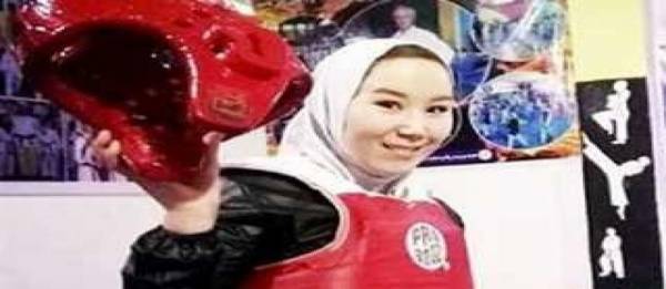 لاعبة أفغانية تستغيث بعد منعها من المغادرة إلى طوكيو