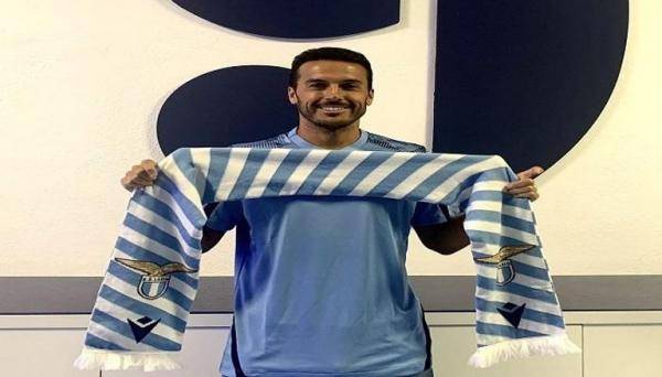 حدث تاريخي .. لاتسيو يضم مهاجم روما