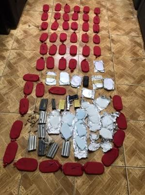 القبض على 6 أشخاص نصبوا خيمة لتخزين وبيع المخدرات