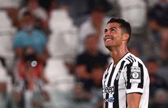 مانشستر يونايتد يتعاقد رسميا مع كريستيانو رونالدو