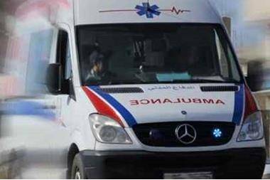 مركبة تقتحم محلا تجاريا في اربد وتصيب 3 اطفال