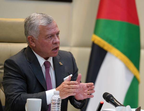 الملك للحكومة: مطلوب تقرير شهري عن تنفيذ الأولويات الاقتصادية