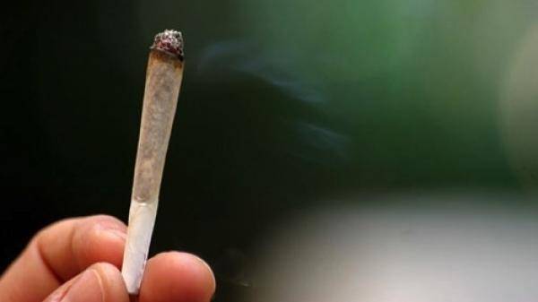 النواب لا يعتبر تعاطي المخدرات للمرة الأولى سابقة جرمية أو قيداً