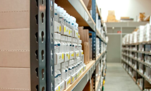 لماذا تتملص الحكومة من دفع متأخراتها للقطاع الدوائي؟!