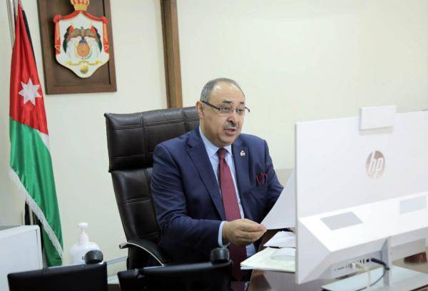 دودين: الاشخاص يتلقون المعلومات بشكل اساسي من مواقع التواصل