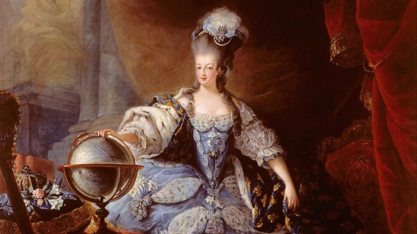 آخر ملكة في فرنسا.. قصة تهريب مجوهرات ماري أنطوانيت من الثوار وصولاً للمزاد