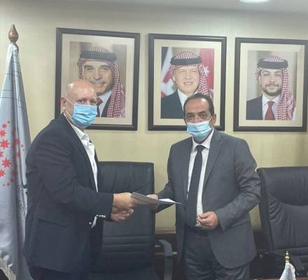 جيدكو توقع إتفاقيات برنامج تصديرك على حسابنا ل 30 شركة محلية