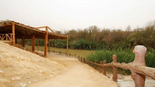 قانون جديد يسمح بتطوير الأراضي المجاورة لموقع المغطس