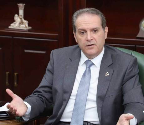 وزير الصحة يستجيب لمناشدة مرضى غسيل الكلى في مسشتفى الزرقاء الحكومي