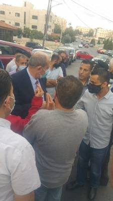 أصحاب مكاتب الخادمات الموقوفة يعتصمون .. الشمالي وعد بإيجاد حل .. وغياب كامل للنقيب أبو زيد