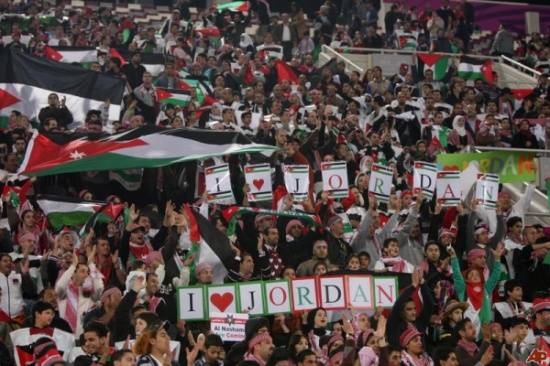 رفع نسبة الحضور الجماهيري في الملاعب الأردنية إلى 50 بالمئة