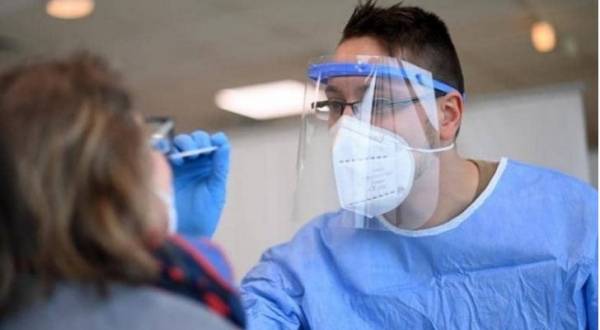 8 وفيات و1027 إصابة جديدة بكورونا