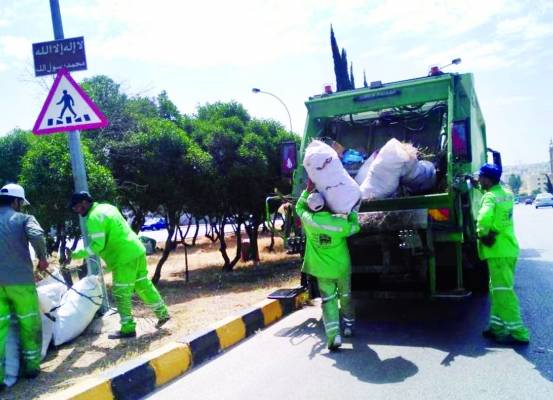 الأمانة تحقق بفيديو اعتداء على عامل وطن