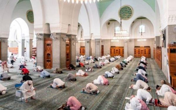 الأوقاف: لا تغيير على الإجراءات الصحية في المساجد