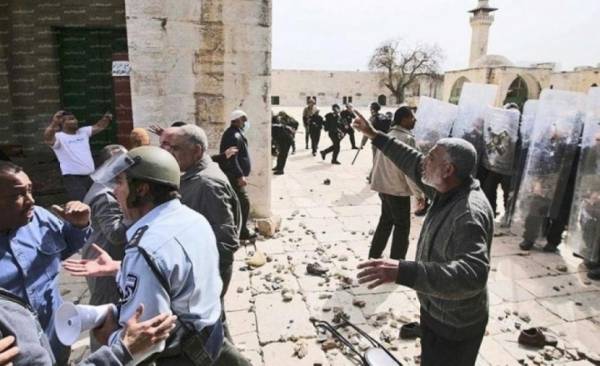 31 عاما على مجزرة الأقصى الأولى