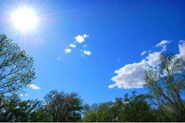 انخفاض قليل على درجات الحرارة الأربعاء واستمرار فرص الأمطار على اجزاء محدودة من المملكة