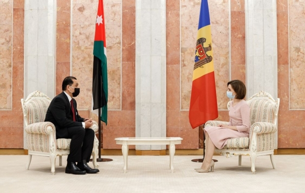 السفير القضاة يقدم أوراق اعتماده لرئيسة جمهورية ملدوفا
